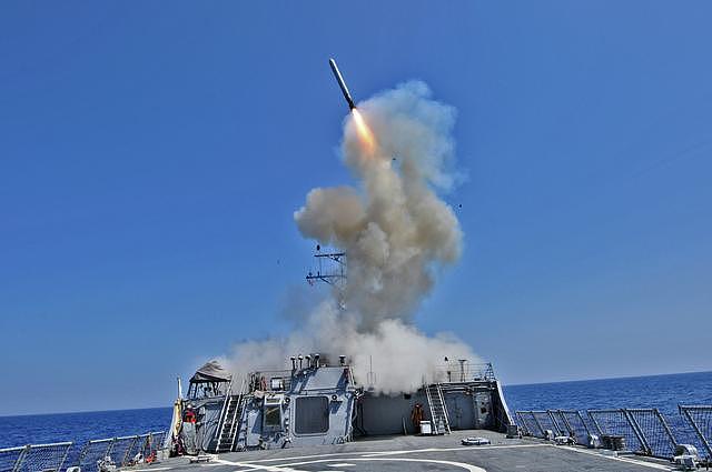 战斧反舰导弹突防能力很弱鸡，美国海军为何十分喜欢
