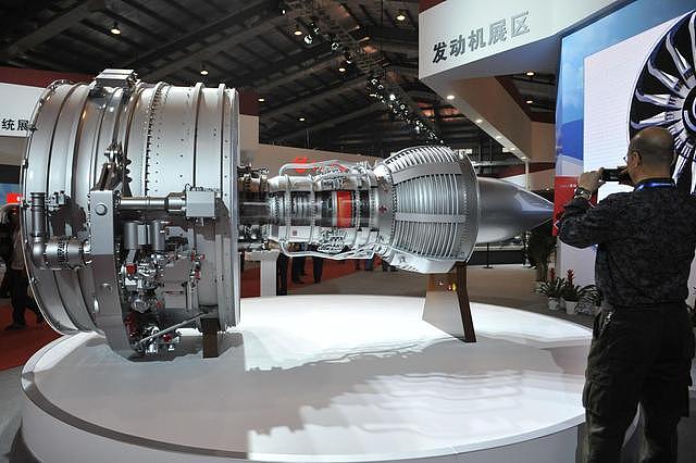 中国金属铼单晶叶片研制成功，航空发动机将甩掉心脏病
