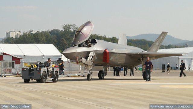 美军借地秀实力：韩国航展首次迎来战机届大咖F-35A