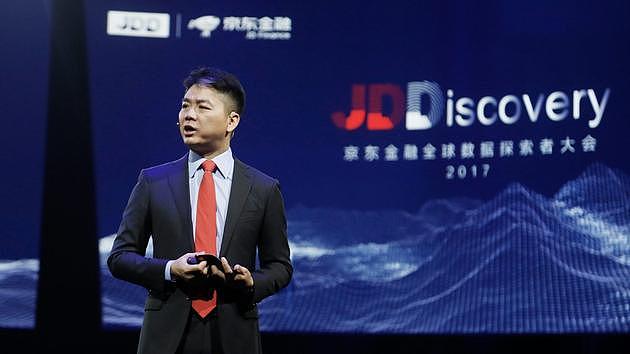 刘强东:AI是种思考方式，北京百所高校将用机器人送货