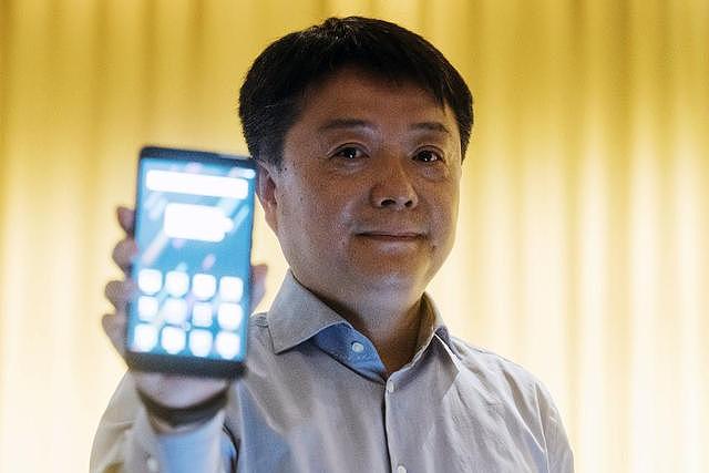 小米傍上谷歌弃MIUI，海外发布首款原生安卓手机，价格不便宜