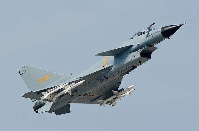 中国与泰国空军进行空空对抗 歼十能否战胜鹰狮战机？