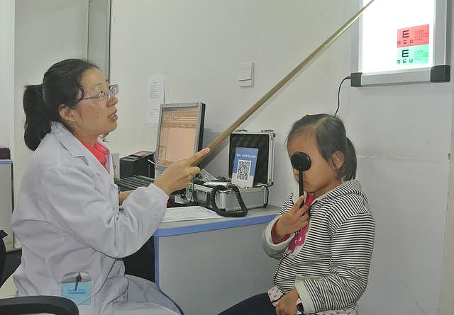 孩子多大要筛查视力和散光？婴幼儿期查视力靠谱吗？