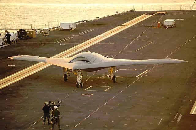 X-47B厂商因赔钱退出竞标 对手很“丑陋”但更实用