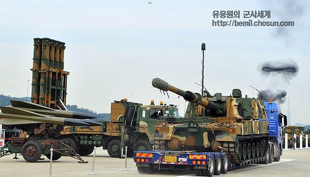 韩国航展陆战装备占半壁江山 疑新轻坦克反蛙人火箭曝光
