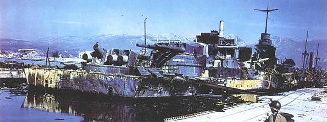法国战列舰威武雄壮性能超过德军战舰，却为何毫无战绩屈辱自沉？