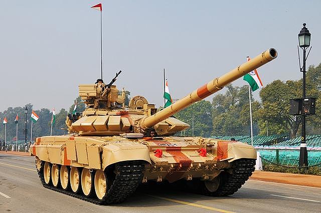 听说印度要研制轻型坦克，中国立马公布新轻坦高清照怼脸