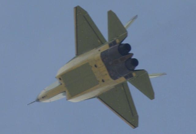 歼-31豪华版横空出世，十处改进使性能极大提升