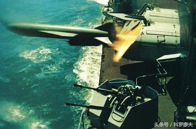 中美海军反舰导弹都堆在甲板上，为何不学印度改为垂直发射？