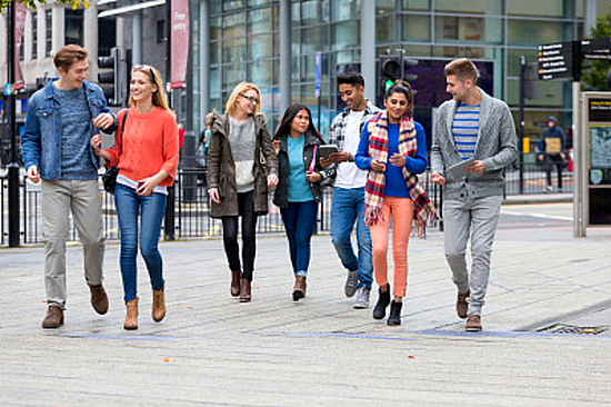 英国大学生辍学现象严重 有学科退学率近七成 - 1