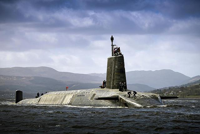 英核潜艇2指挥官与下级有染被调查 5名舰员威胁辞职