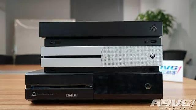 Xbox One X首发开箱介绍：国行主机不锁区不锁服