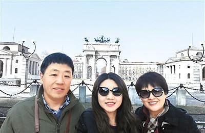 春节假期海外学子带上父母在国外旅游 - 2