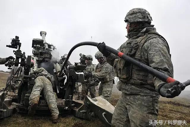为何美军喜欢纯手工活：从坦克到榴弹炮都坚持人工装填！