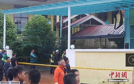 综合媒体报道，当日早5时许，吉隆坡Darul Quran Lttifaqiyah宗教学校宿舍二楼发生大火。有目击者表示，火势当时非常猛烈，不到一刻钟的时间，宿舍二楼便陷入火海。