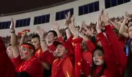 中国足球队发布国足助威教程：我们的队伍是，中国！
