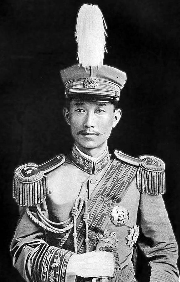 上世纪日本军校中的中国士官三杰，一位曾提出对日持久战必胜理论