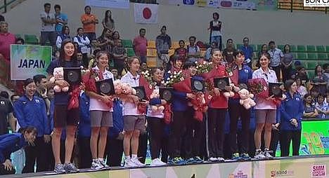 日本女排3-2逆转泰国夺亚锦赛冠军 金烨获最佳接应奖