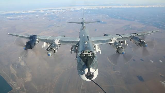 俄空天军再次出动战略轰炸机 飞行近七千公里赴叙打击恐怖分子