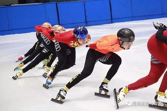 奥运冠军周洋复出征战世界杯 中国短道速滑队争夺奥运席位