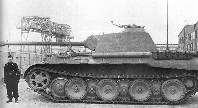 德国黑豹坦克火力是T34十倍，可惜苏联不止十倍T34