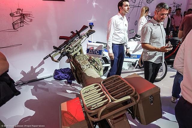 卡拉什尼科夫公司不仅只造枪：AK47老东家秀起军用电动摩托