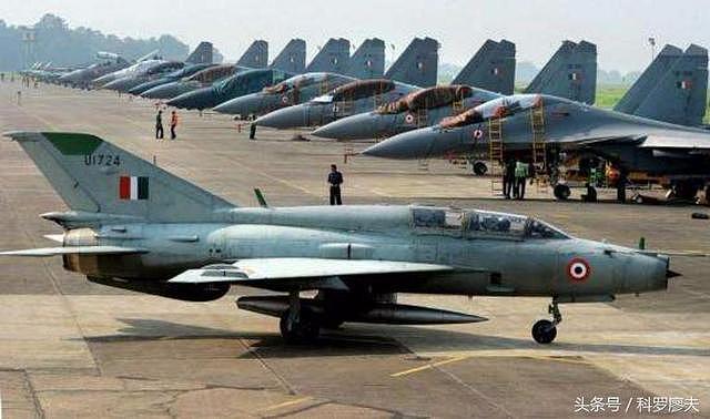 印度空军40年坠毁1000架战斗机：摔飞机摔出来的空军强国！