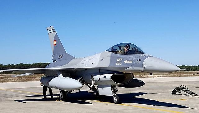 川普逼北约增加防务预算 这国无奈向美采购36架F16