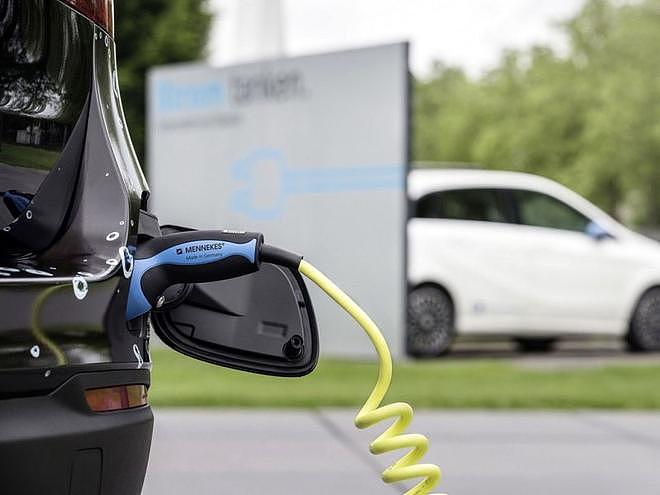 奔驰将推新氢燃料电池车 法兰克福发布