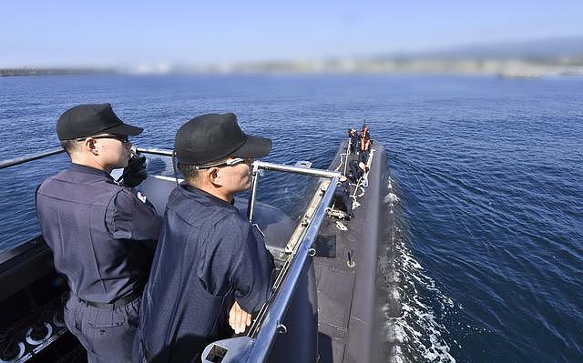 韩军曝光209型潜艇内部照 引进25年后首次对外公开