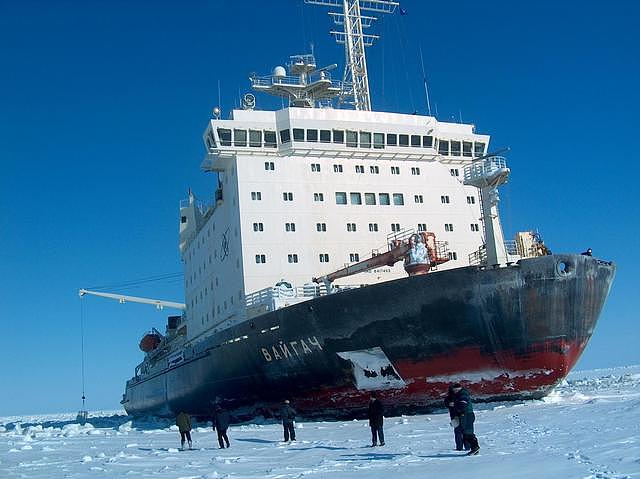 俄罗斯都穷到什么地步了 造艘破冰船竟然为难成这样