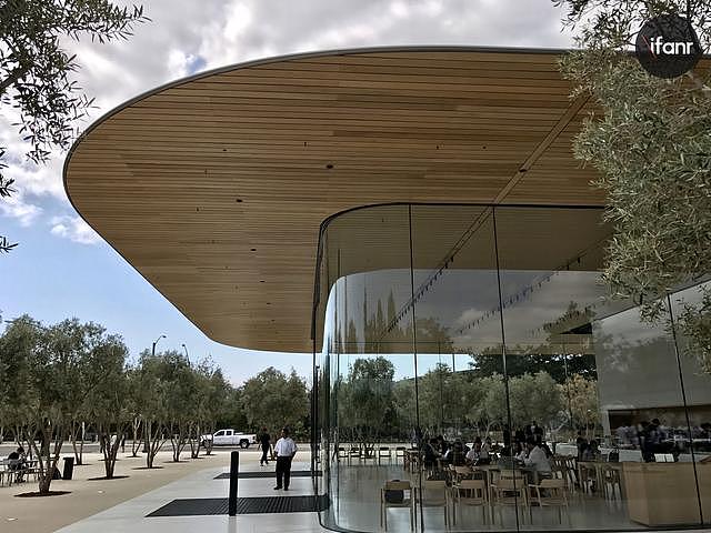 砸1亿美金，苹果建总部访客中心，让你拿着iPad就能游园区