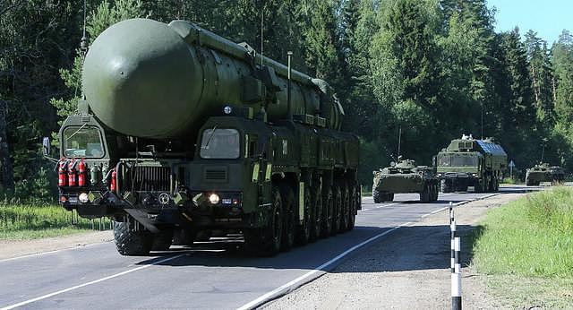 俄试射射程超过1万公里的洲际导弹 此举是在震慑谁？
