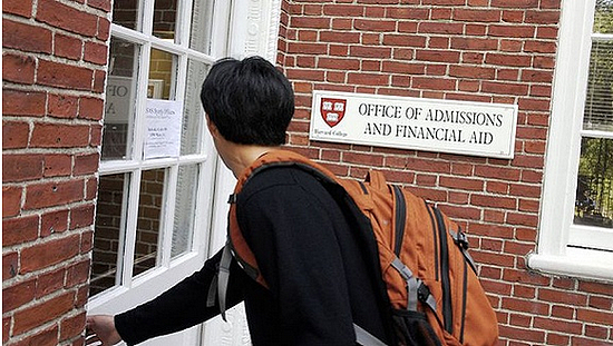 哈佛提前录取中美籍亚裔录取比例提高 - 1