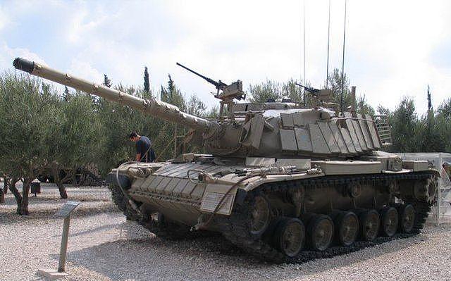 中国坦克主动防护系统不能防穿甲弹，或需参考乌克兰技术