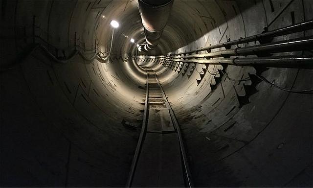 马斯克Boring Company隧道逐渐成型，拯救美国交通状况的小目标并不无聊