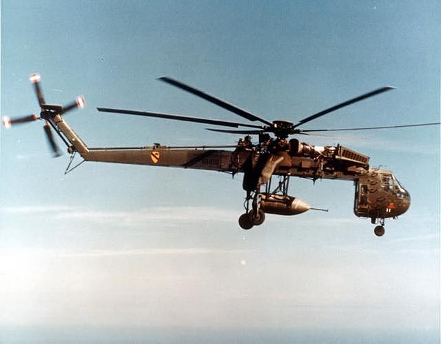 美军一款直升机设计十分怪异，战争中它让越南人望而生畏