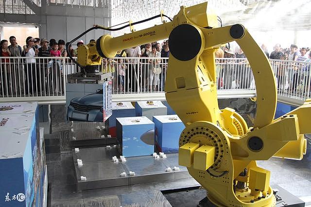 iPhone X量产背后的功臣：这家日本机器人公司正在重塑世界