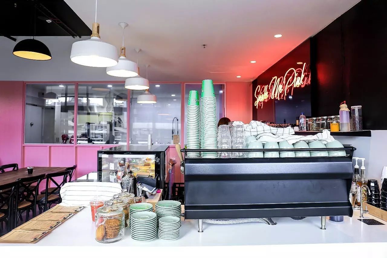 彩虹千层蛋糕 || Strathfield新开的Cafe@JO&CO卖的甜品真是给点颜色就灿烂～ - 9