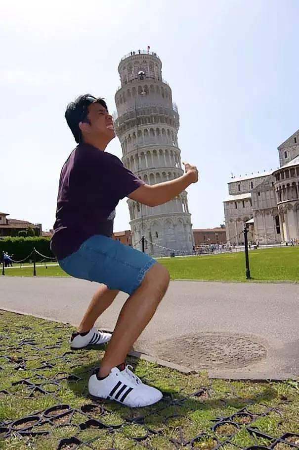 外国游客拍照把比萨斜塔给玩坏了！哈哈哈哈哈哈哈哈！ - 16
