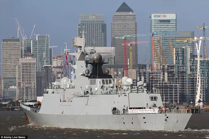 扬眉吐气！中国舰队首次访问英国伦敦，英国媒体惊呼：幸好是和平之行！ - 9