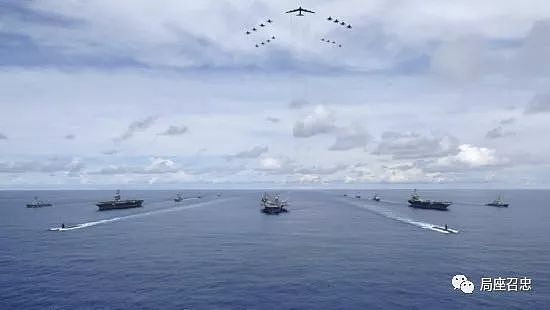 美国三航母战斗群在朝鲜以东海域开练，韩国信守承诺，拒绝参加美日韩联演 - 4