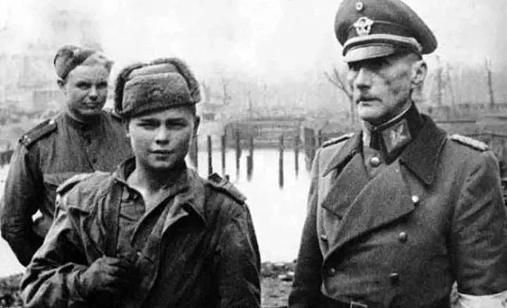苏德战场上的苏联红军娃娃兵：稚气未脱却英勇无比，最小的只有11岁 - 23