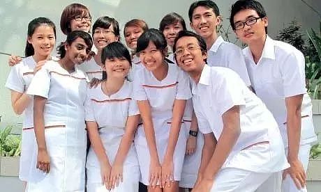 各国护士服大PK，中国护士赢了！ - 16