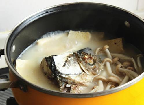 【今日菜谱】鱼头的2种鲜美吃法，超简单超快手，光会煮汤简直亏大了！ - 13