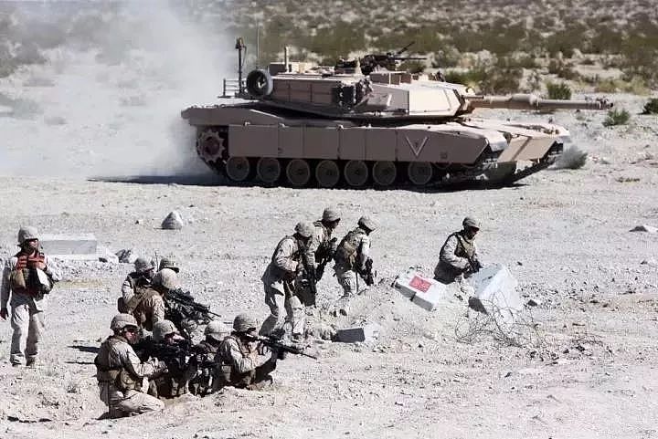 美军M1坦克将安装主动防御系统？但它可能会把友军步兵一块炸掉 - 9