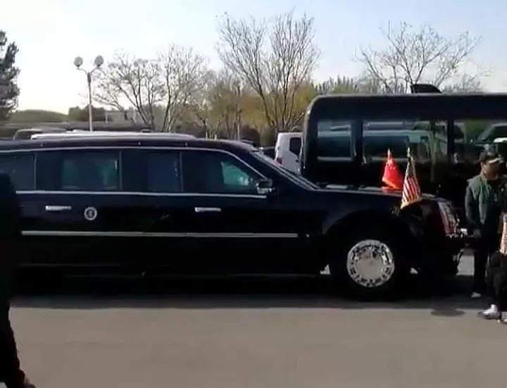 美国总统特朗普访华，这架29岁的专机也来北京了 - 2