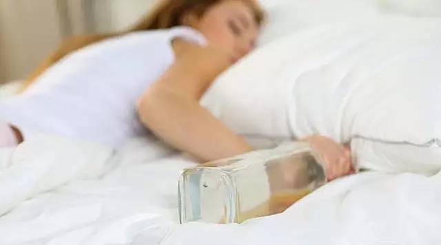 睡前一杯奶不安眠！4 个方法教你「吃出好睡眠」 - 9