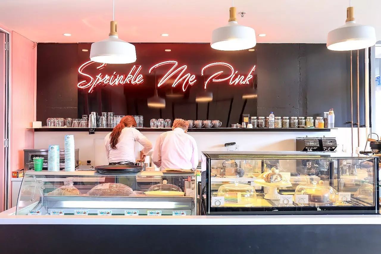 彩虹千层蛋糕 || Strathfield新开的Cafe@JO&CO卖的甜品真是给点颜色就灿烂～ - 11