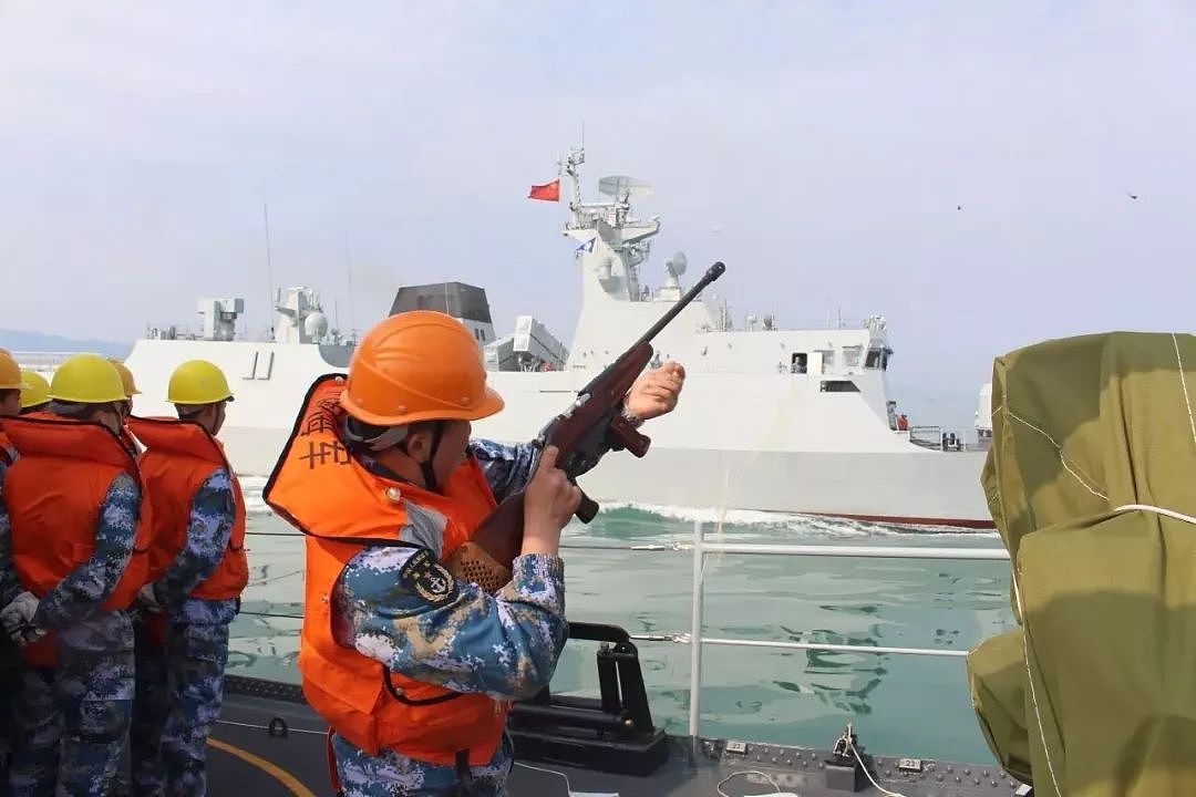 中国海军舰艇至今离不开一件武器，而且是建国初期老古董 - 4